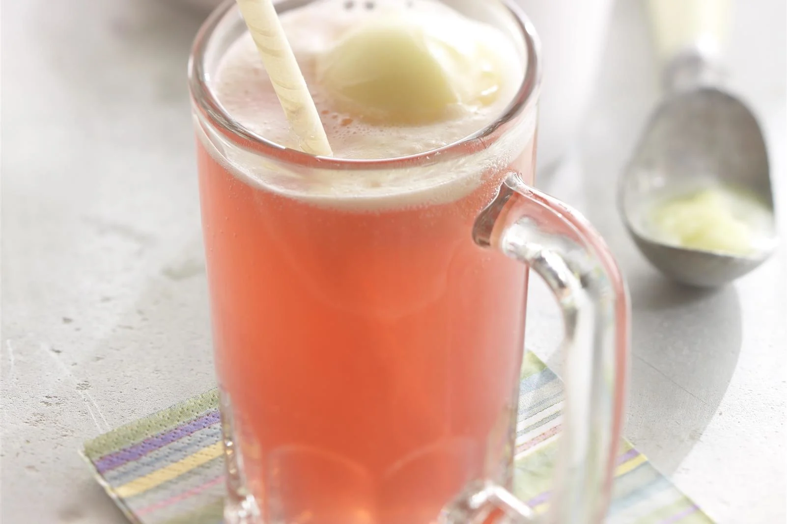 Low Sugar Cran-Lemonade Float